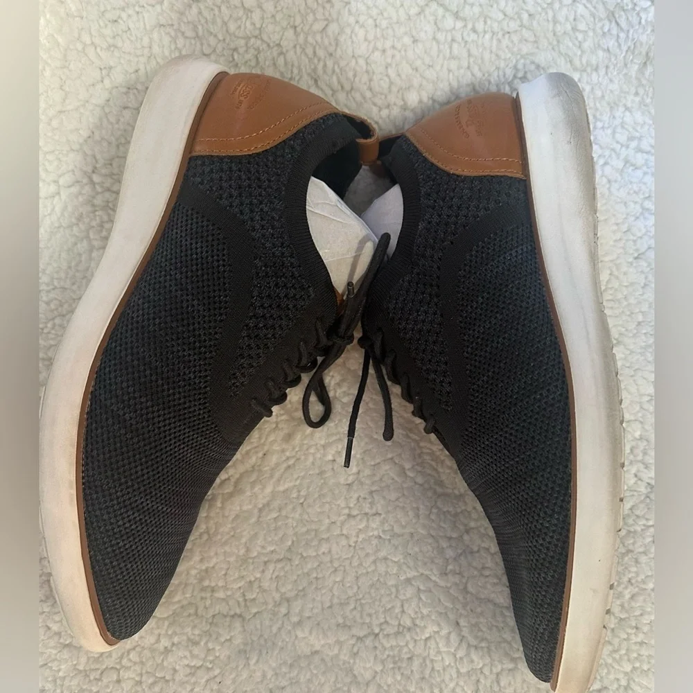G.H. Bass & Co. Navy Knit Oxford Sneakers with Tan Accents Size 9.5